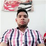 Profesor de matemáticas imparte clases a niños de todas las edades